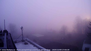 Kozákov - Pohled na jih, hrad Trosky - 9.12.2025 v 15:45 Kozákov - Pohled na jih, hrad Trosky - 9.12.2025 v 15:45