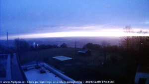 Kozákov - Pohled na jih, hrad Trosky - 9.12.2025 v 16:30 Kozákov - Pohled na jih, hrad Trosky - 9.12.2025 v 16:30