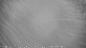 Kozákov - Pohled na jih, hrad Trosky - 9.12.2025 v 17:15 Kozákov - Pohled na jih, hrad Trosky - 9.12.2025 v 17:15