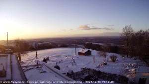 Kozákov - Pohled na jih, hrad Trosky - 30.12.2025 v 08:15 Kozákov - Pohled na jih, hrad Trosky - 30.12.2025 v 08:15