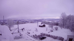 Pohled na jih, hrad Trosky