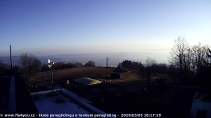 Kozákov - Pohled na jih, hrad Trosky - 3.3.2026 v 17:00 Kozákov - Pohled na jih, hrad Trosky - 3.3.2026 v 17:00