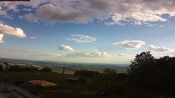 Pohled na jih, hrad Trosky