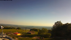 Pohled na jih, hrad Trosky