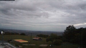 Kozákov - Blick nach Süden, Burg Trosky - 16.6.2026 v 21:45 Kozákov - Blick nach Süden, Burg Trosky - 16.6.2026 v 21:45