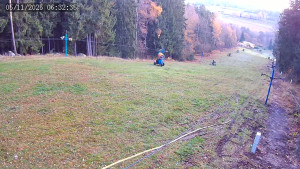 Lyžařský areál Hradiště - Sjezdovka - 5.11.2025 v 06:32 Lyžařský areál Hradiště - Sjezdovka - 5.11.2025 v 06:32