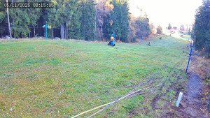 Lyžařský areál Hradiště - Sjezdovka - 5.11.2025 v 08:15 Lyžařský areál Hradiště - Sjezdovka - 5.11.2025 v 08:15