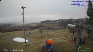 Lyžařský areál Mikulčin vrch - Sjezdovka Lopata - 14.12.2025 v 08:15 Lyžařský areál Mikulčin vrch - Sjezdovka Lopata - 14.12.2025 v 08:15