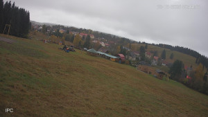 Ski areál Velflink Pernink - Sjezdovka - 23.10.2025 v 08:46 Ski areál Velflink Pernink - Sjezdovka - 23.10.2025 v 08:46