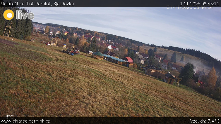 Ski areál Velflink Pernink - Sjezdovka - 1.11.2025 v 08:45 Ski areál Velflink Pernink - Sjezdovka - 1.11.2025 v 08:45