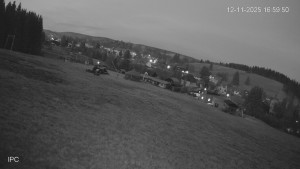 Ski areál Velflink Pernink - Sjezdovka - 12.11.2025 v 17:03 Ski areál Velflink Pernink - Sjezdovka - 12.11.2025 v 17:03