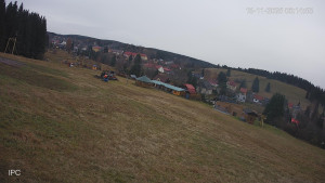 Ski areál Velflink Pernink - Sjezdovka - 15.11.2025 v 08:15 Ski areál Velflink Pernink - Sjezdovka - 15.11.2025 v 08:15