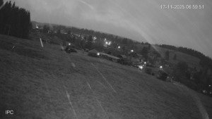 Ski areál Velflink Pernink - Sjezdovka - 17.11.2025 v 07:03 Ski areál Velflink Pernink - Sjezdovka - 17.11.2025 v 07:03