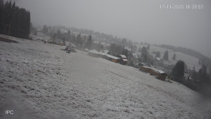 Ski areál Velflink Pernink - Sjezdovka - 17.11.2025 v 16:31 Ski areál Velflink Pernink - Sjezdovka - 17.11.2025 v 16:31