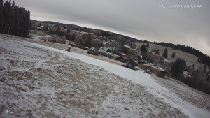 Ski areál Velflink Pernink - Sjezdovka - 23.12.2025 v 10:03 Ski areál Velflink Pernink - Sjezdovka - 23.12.2025 v 10:03
