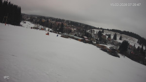 Ski areál Velflink Pernink - Sjezdovka - 15.2.2026 v 07:31 Ski areál Velflink Pernink - Sjezdovka - 15.2.2026 v 07:31