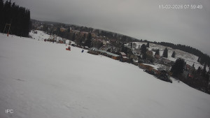 Ski areál Velflink Pernink - Sjezdovka - 15.2.2026 v 08:03 Ski areál Velflink Pernink - Sjezdovka - 15.2.2026 v 08:03