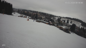 Ski areál Velflink Pernink - Sjezdovka - 15.2.2026 v 08:15 Ski areál Velflink Pernink - Sjezdovka - 15.2.2026 v 08:15