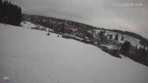 Ski areál Velflink Pernink - Sjezdovka - 15.2.2026 v 08:31 Ski areál Velflink Pernink - Sjezdovka - 15.2.2026 v 08:31