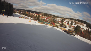 Ski areál Velflink Pernink - Sjezdovka - 15.2.2026 v 14:31 Ski areál Velflink Pernink - Sjezdovka - 15.2.2026 v 14:31