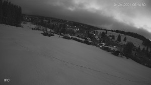 Ski areál Velflink Pernink - Sjezdovka - 1.4.2026 v 06:15 Ski areál Velflink Pernink - Sjezdovka - 1.4.2026 v 06:15