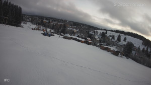 Ski areál Velflink Pernink - Sjezdovka - 1.4.2026 v 06:45 Ski areál Velflink Pernink - Sjezdovka - 1.4.2026 v 06:45