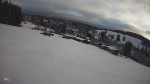 Ski areál Velflink Pernink - Sjezdovka - 1.4.2026 v 07:31 Ski areál Velflink Pernink - Sjezdovka - 1.4.2026 v 07:31