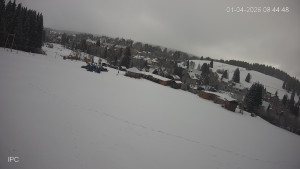 Ski areál Velflink Pernink - Sjezdovka - 1.4.2026 v 08:45 Ski areál Velflink Pernink - Sjezdovka - 1.4.2026 v 08:45