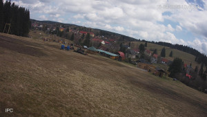 Ski areál Velflink Pernink - Sjezdovka - 16.4.2026 v 10:45 Ski areál Velflink Pernink - Sjezdovka - 16.4.2026 v 10:45