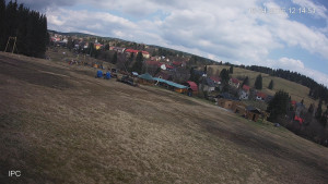 Ski areál Velflink Pernink - Sjezdovka - 16.4.2026 v 12:15 Ski areál Velflink Pernink - Sjezdovka - 16.4.2026 v 12:15