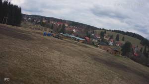 Ski areál Velflink Pernink - Sjezdovka - 16.4.2026 v 16:01 Ski areál Velflink Pernink - Sjezdovka - 16.4.2026 v 16:01
