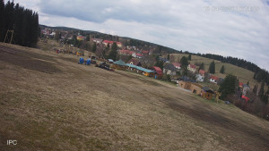 Ski areál Velflink Pernink - Sjezdovka - 16.4.2026 v 16:15 Ski areál Velflink Pernink - Sjezdovka - 16.4.2026 v 16:15