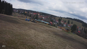 Ski areál Velflink Pernink - Sjezdovka - 16.4.2026 v 17:31 Ski areál Velflink Pernink - Sjezdovka - 16.4.2026 v 17:31