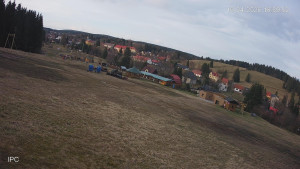 Ski areál Velflink Pernink - Sjezdovka - 16.4.2026 v 19:01 Ski areál Velflink Pernink - Sjezdovka - 16.4.2026 v 19:01