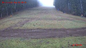 Skiareál Klepáčov - Červená sjezdovka - 16.11.2025 v 12:45 Skiareál Klepáčov - Červená sjezdovka - 16.11.2025 v 12:45