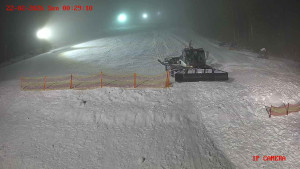 Skiareál Klepáčov - Červená sjezdovka - 22.2.2026 v 00:30 Skiareál Klepáčov - Červená sjezdovka - 22.2.2026 v 00:30