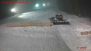 Skiareál Klepáčov - Červená sjezdovka - 22.2.2026 v 00:45 Skiareál Klepáčov - Červená sjezdovka - 22.2.2026 v 00:45