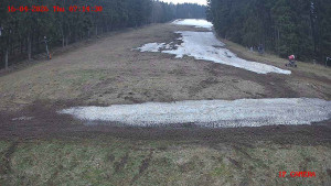 Skiareál Klepáčov - Červená sjezdovka - 16.4.2026 v 07:15 Skiareál Klepáčov - Červená sjezdovka - 16.4.2026 v 07:15