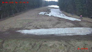 Skiareál Klepáčov - Červená sjezdovka - 16.4.2026 v 08:15 Skiareál Klepáčov - Červená sjezdovka - 16.4.2026 v 08:15