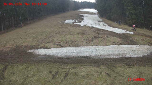 Skiareál Klepáčov - Červená sjezdovka - 16.4.2026 v 10:45 Skiareál Klepáčov - Červená sjezdovka - 16.4.2026 v 10:45