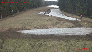 Skiareál Klepáčov - Červená sjezdovka - 16.4.2026 v 11:15 Skiareál Klepáčov - Červená sjezdovka - 16.4.2026 v 11:15