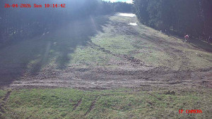 Skiareál Klepáčov - Červená sjezdovka - 26.4.2026 v 10:15 Skiareál Klepáčov - Červená sjezdovka - 26.4.2026 v 10:15