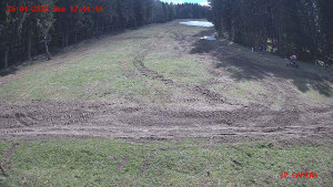 Skiareál Klepáčov - Červená sjezdovka - 26.4.2026 v 12:45 Skiareál Klepáčov - Červená sjezdovka - 26.4.2026 v 12:45