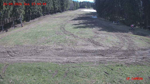 Skiareál Klepáčov - Červená sjezdovka - 26.4.2026 v 13:45 Skiareál Klepáčov - Červená sjezdovka - 26.4.2026 v 13:45