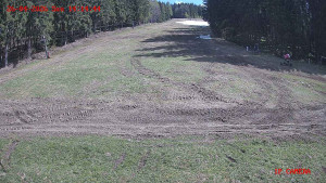 Skiareál Klepáčov - Červená sjezdovka - 26.4.2026 v 14:15 Skiareál Klepáčov - Červená sjezdovka - 26.4.2026 v 14:15