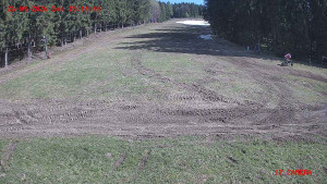 Skiareál Klepáčov - Červená sjezdovka - 26.4.2026 v 15:15 Skiareál Klepáčov - Červená sjezdovka - 26.4.2026 v 15:15