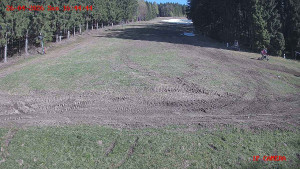 Skiareál Klepáčov - Červená sjezdovka - 26.4.2026 v 16:45 Skiareál Klepáčov - Červená sjezdovka - 26.4.2026 v 16:45