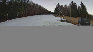 Lyžařský vlek Karlova Studánka - Sjezdovka - 10.12.2025 v 15:45 Lyžařský vlek Karlova Studánka - Sjezdovka - 10.12.2025 v 15:45