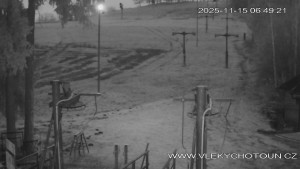 Ski areál Chotouň - Sjezdovka - 15.11.2025 v 07:00 Ski areál Chotouň - Sjezdovka - 15.11.2025 v 07:00