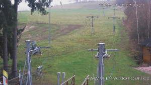 Ski areál Chotouň - Sjezdovka - 15.11.2025 v 07:45 Ski areál Chotouň - Sjezdovka - 15.11.2025 v 07:45